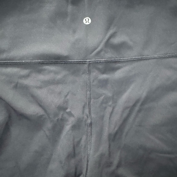 Lululemon - Picture 3 of 4